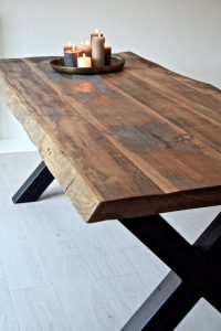 Tafel ontworpen door kiwi meubel ontwerpers